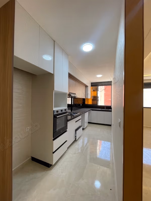 Te huur - Prachtig nieuw 3-kamerappartement, 1e verdieping, hoge standaard