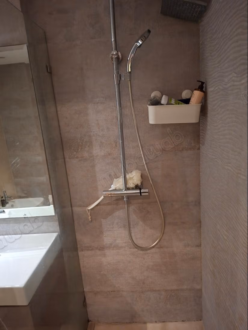 In vendita un bel appartamento con terrazza e 4 camere da letto