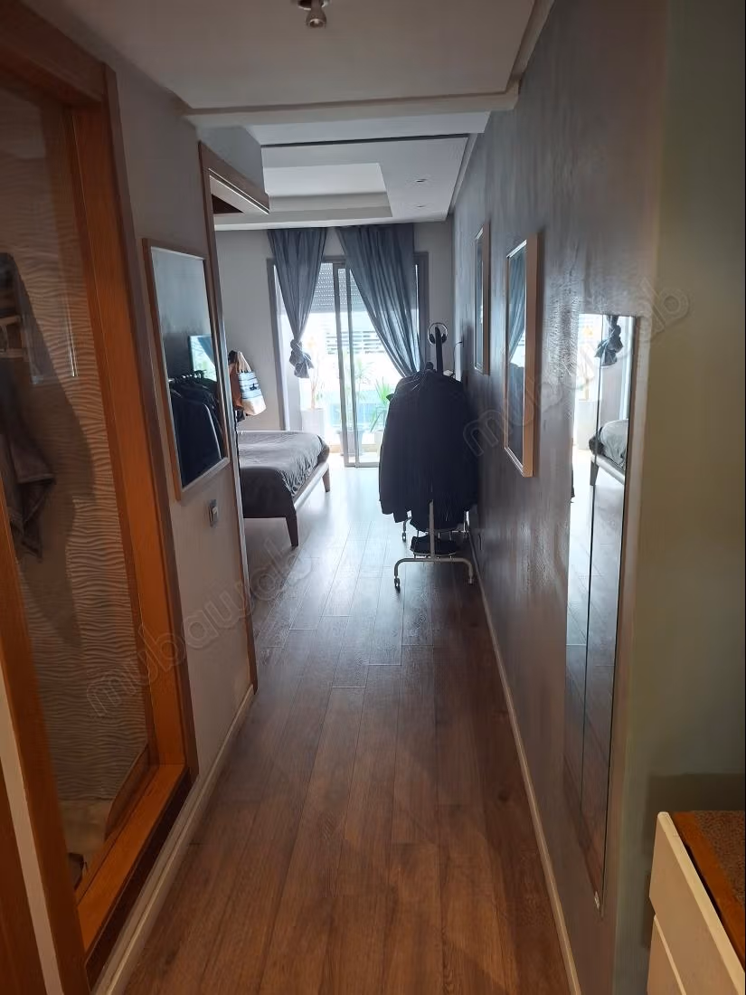 In vendita un bel appartamento con terrazza e 4 camere da letto
