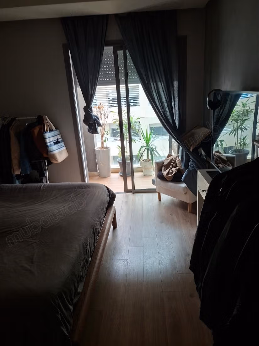 In vendita un bel appartamento con terrazza e 4 camere da letto