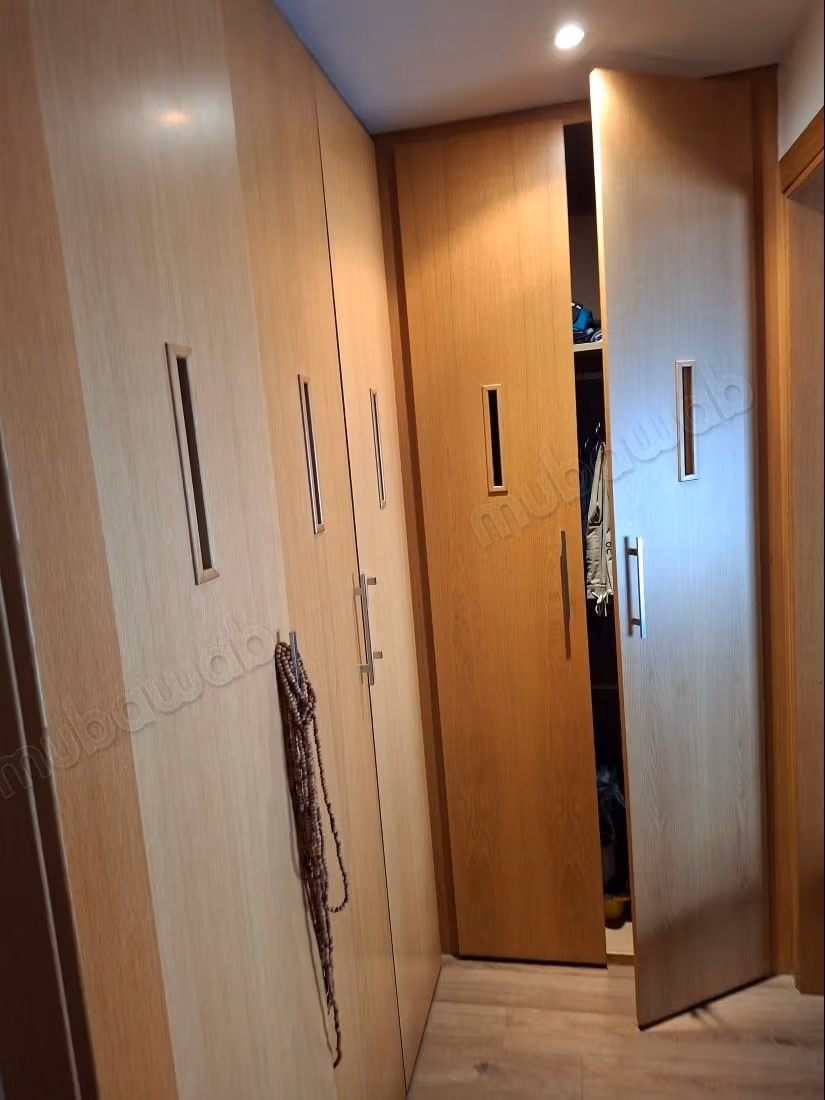 In vendita un bel appartamento con terrazza e 4 camere da letto