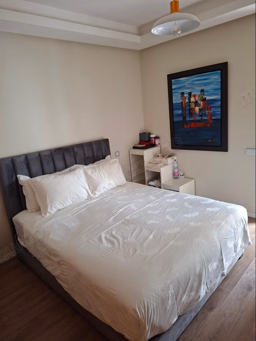 In vendita un bel appartamento con terrazza e 4 camere da letto