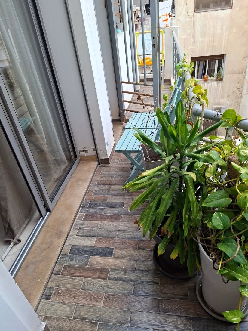 In vendita un bel appartamento con terrazza e 4 camere da letto