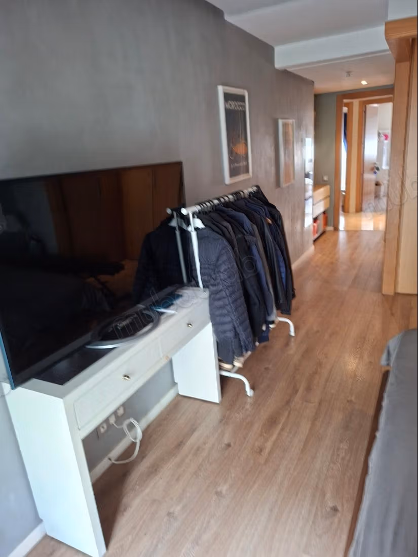 In vendita un bel appartamento con terrazza e 4 camere da letto