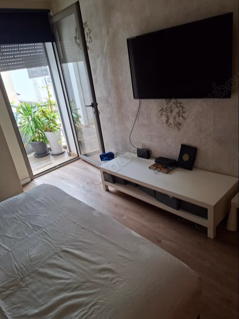 In vendita un bel appartamento con terrazza e 4 camere da letto