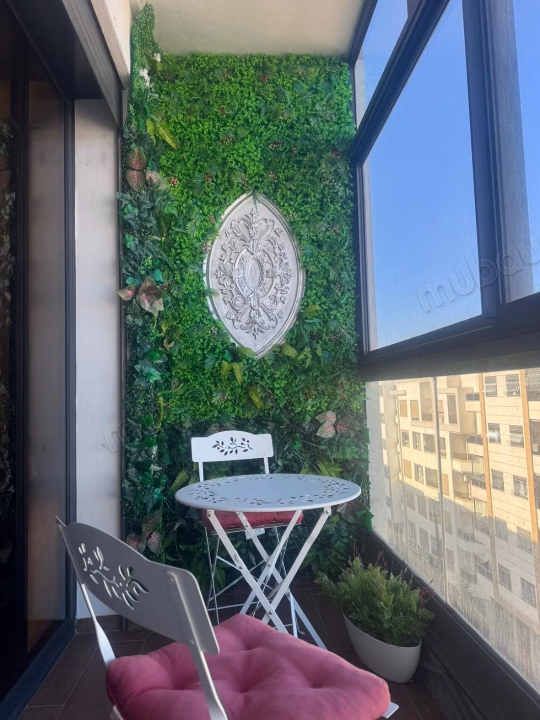 Appartement à vendre à ROCHE NOIR. 1 Pièce. Meublé