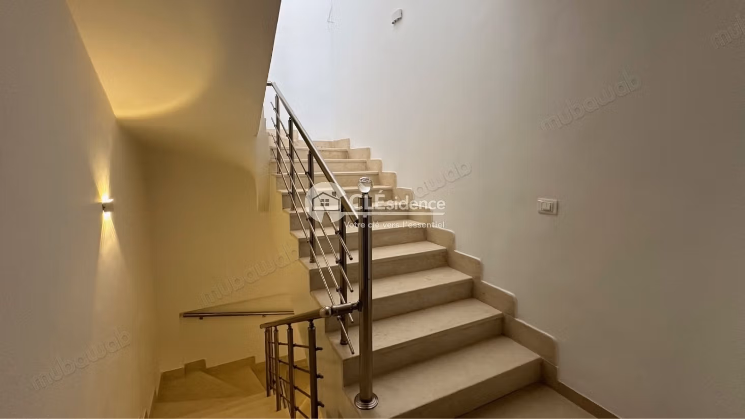 Belle Villa Jumelée S5 à Louer – La Soukra