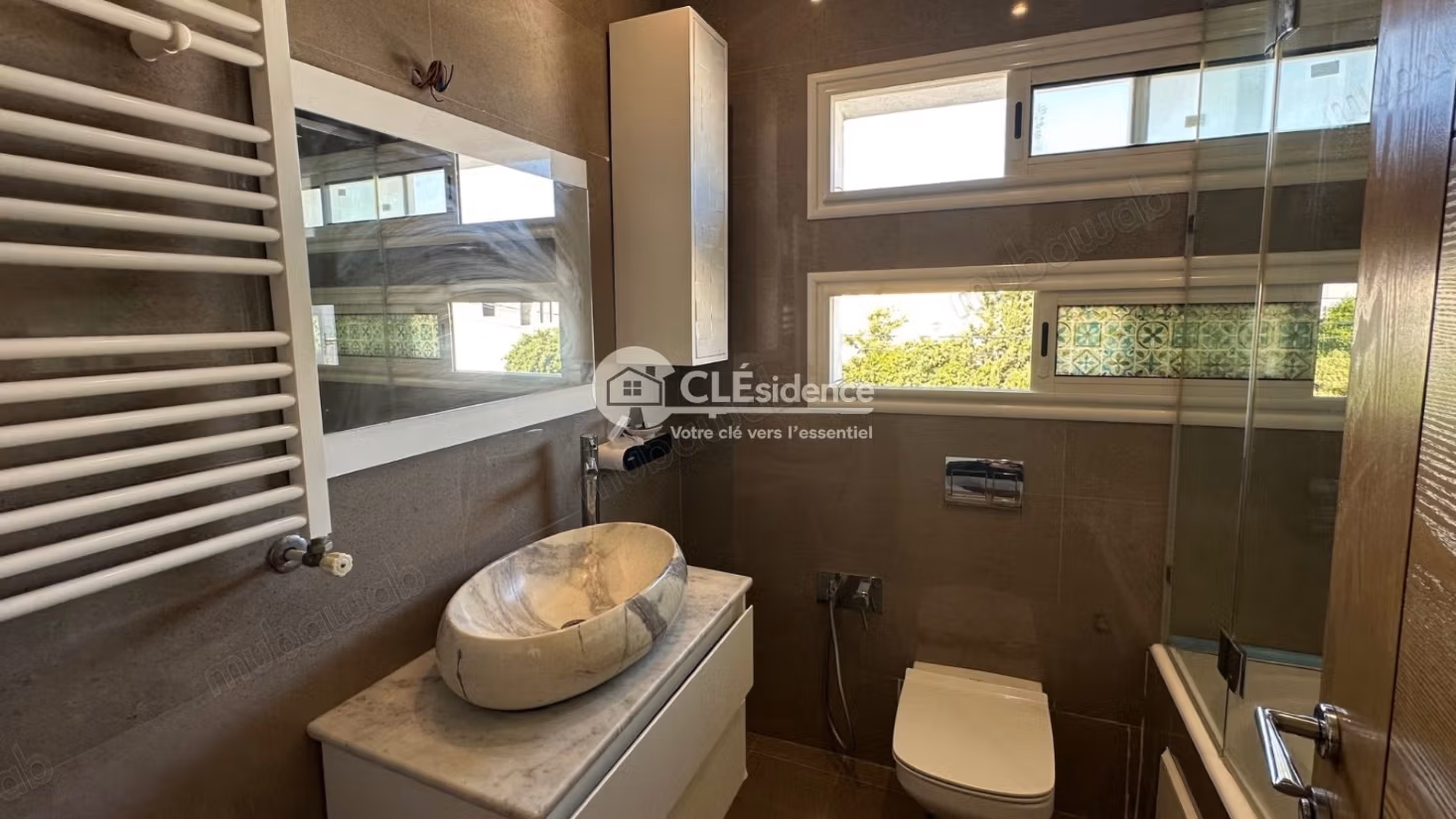 Belle Villa Jumelée S5 à Louer – La Soukra