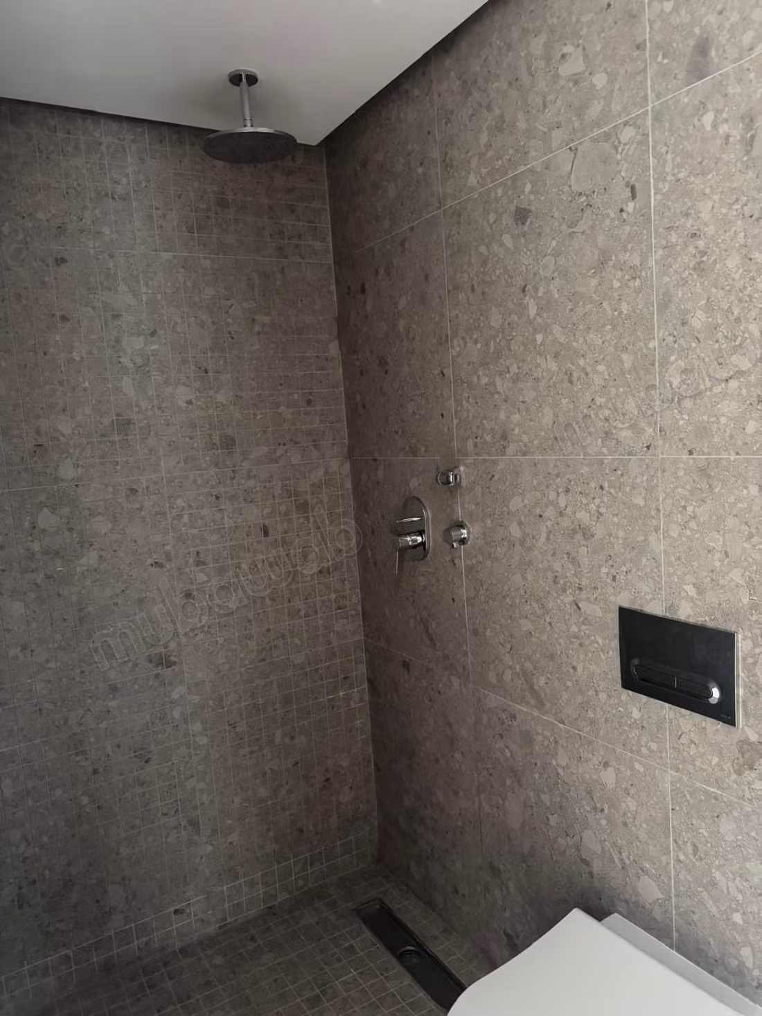 For rent Empty apartment 2 bedrooms CFC