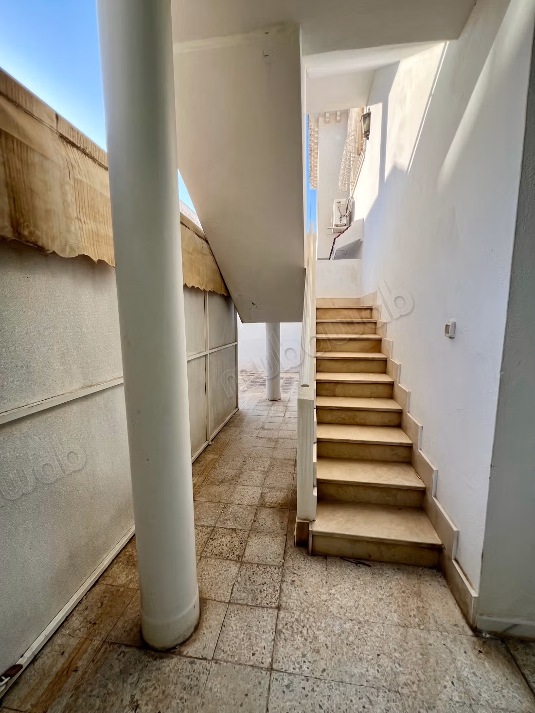Villa duplex à vendre El mourouj 1 390 000 TND