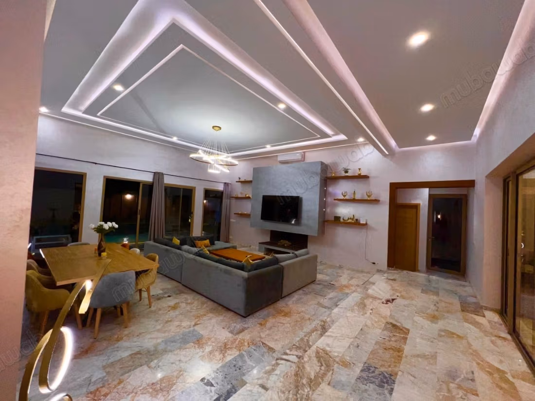 Location villa of high standing on Route de Ouarzazate. 4 bedrooms. Furnished