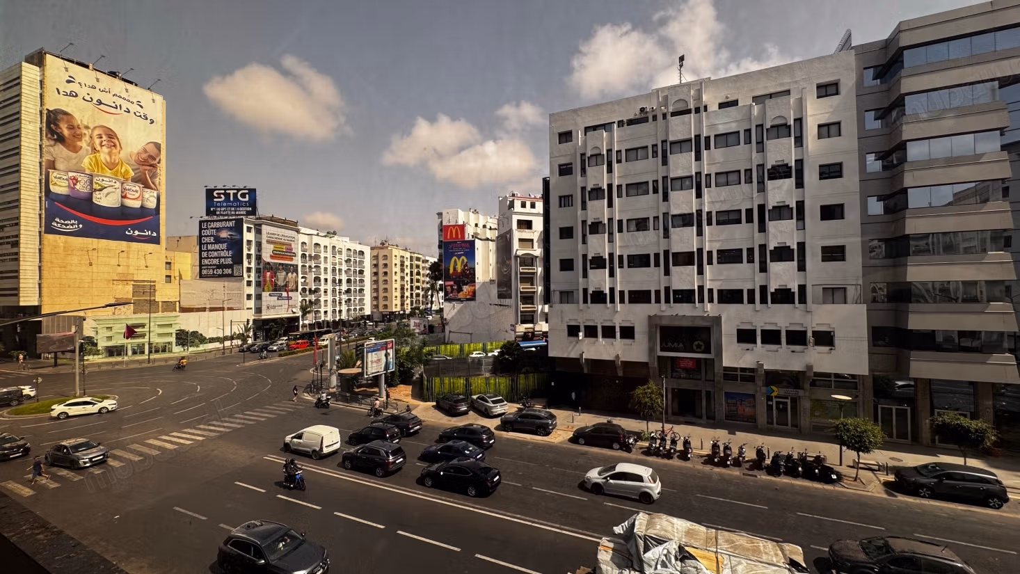 Offices for rent Boulevard Anfa. Area 132 m². Concierge