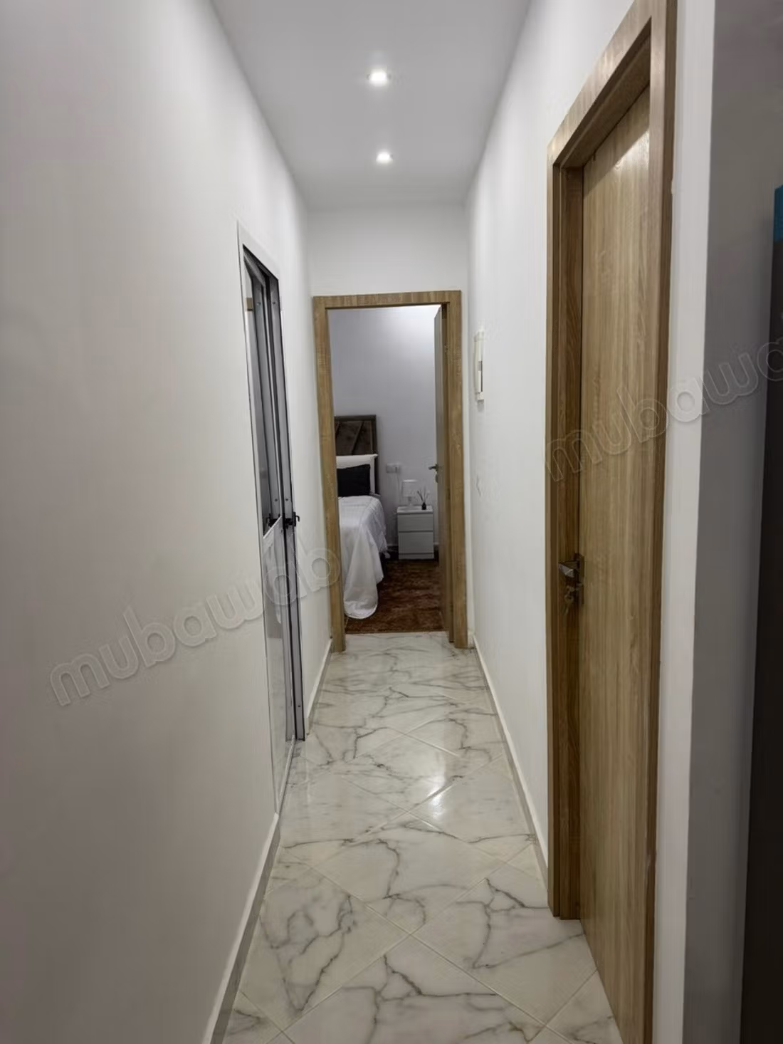 Appartement te huur in M'Diq. 2 grote kamers. Gemeubileerd