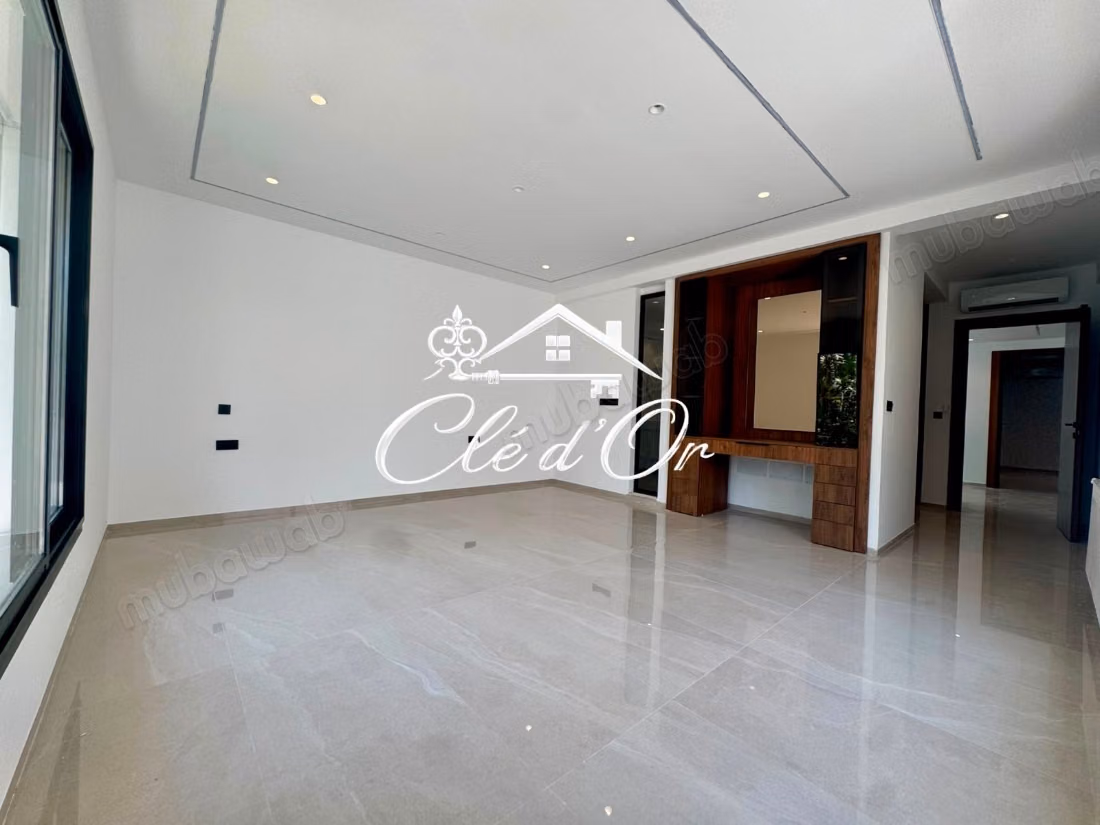 Villa S4 à louer à Gammarth