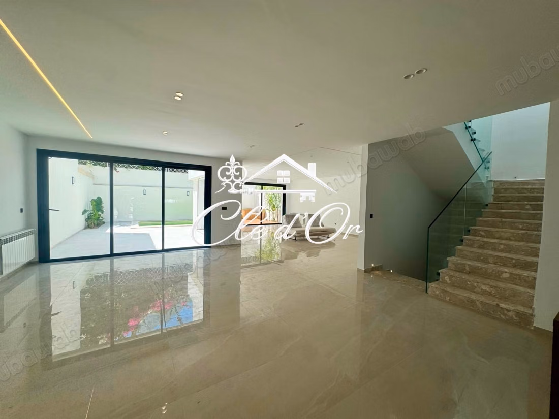 Villa S4 à louer à Gammarth