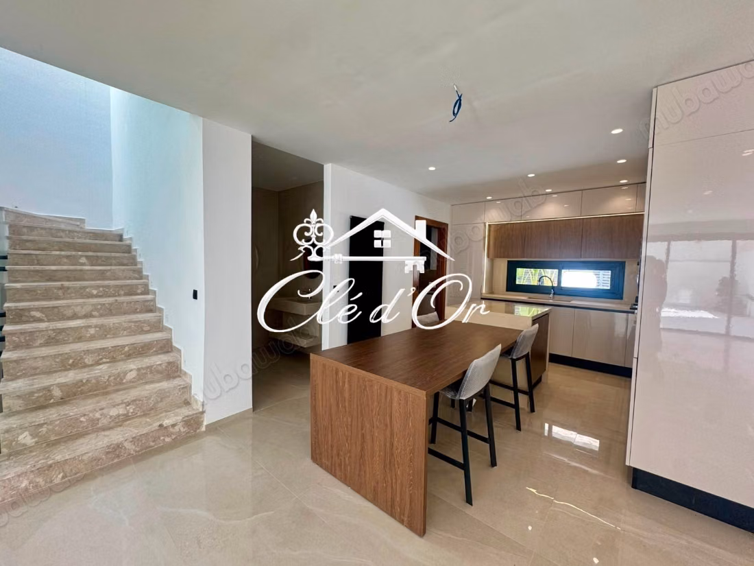 Villa S4 à louer à Gammarth