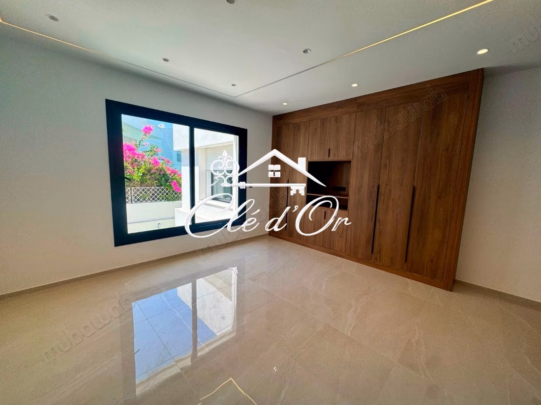 Villa S4 à louer à Gammarth
