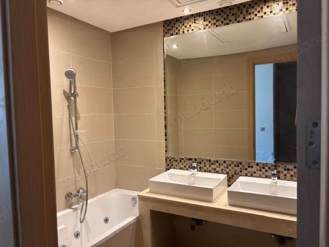 Appartamento in vendita a Prestigia Bouskoura. 4 belle camere. Terrazza e ascensore