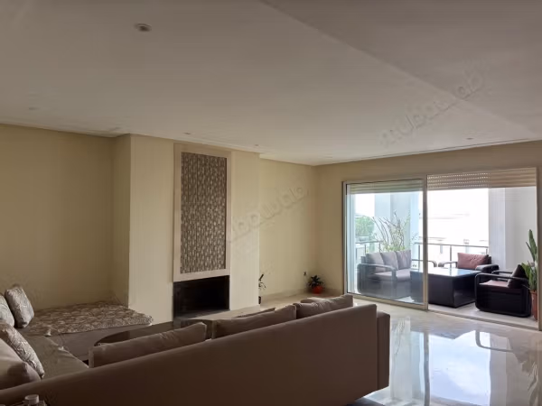 Appartamento in vendita a Prestigia Bouskoura. 4 belle camere. Terrazza e ascensore