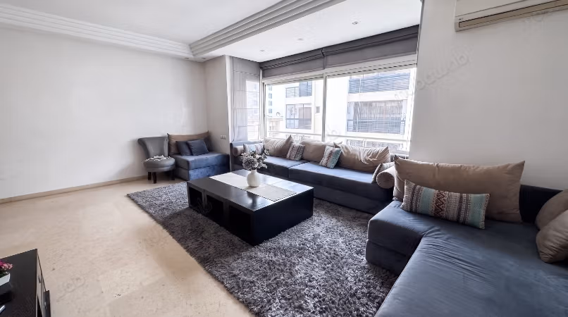 Location d'un appartement à Gauthier. 
4 pièces. 
Bien meublé