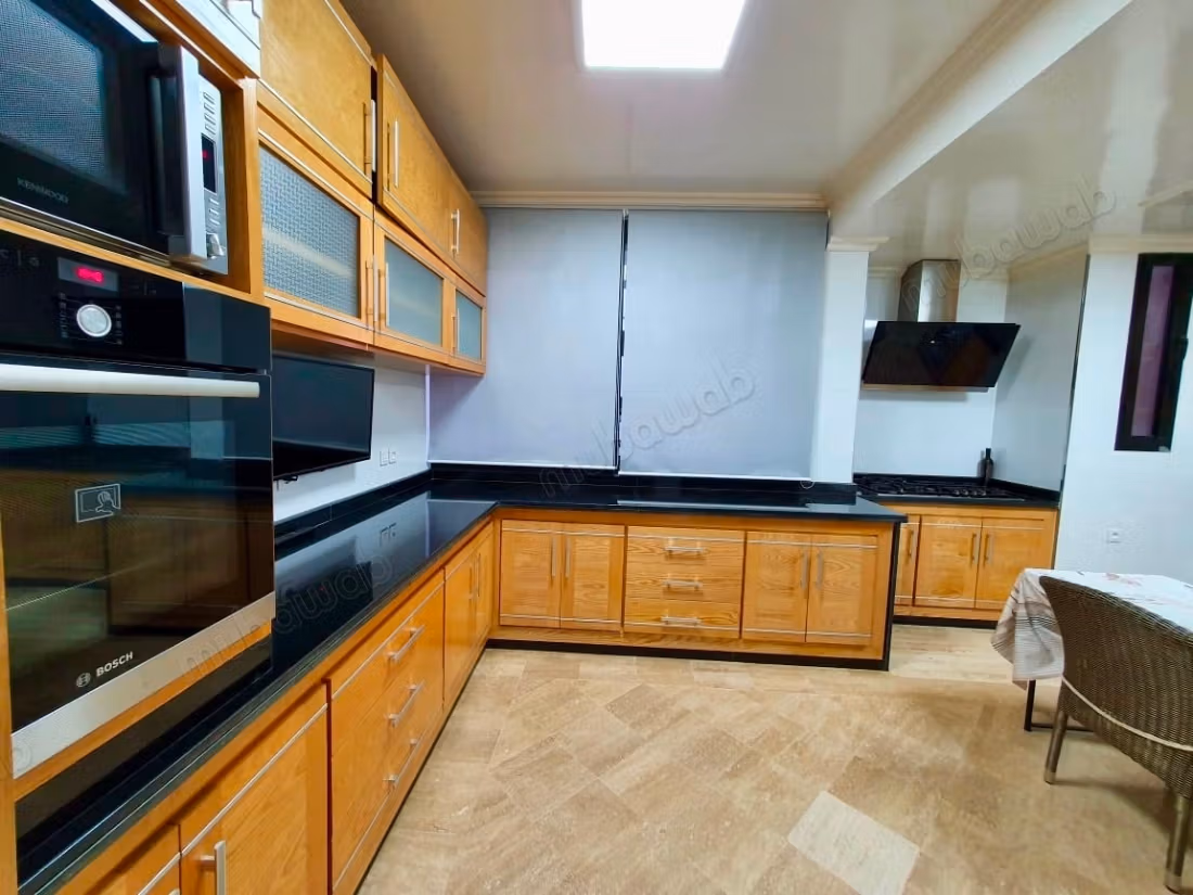 Appartamento arredato di 250 m² in affitto - Hay Riad - Rabat