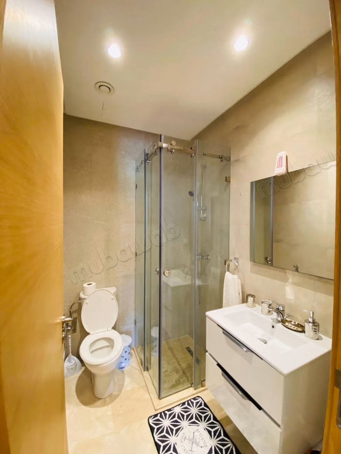 Bell'appartamento in affitto ad Agdal. Superficie di 98 m². Ben arredato