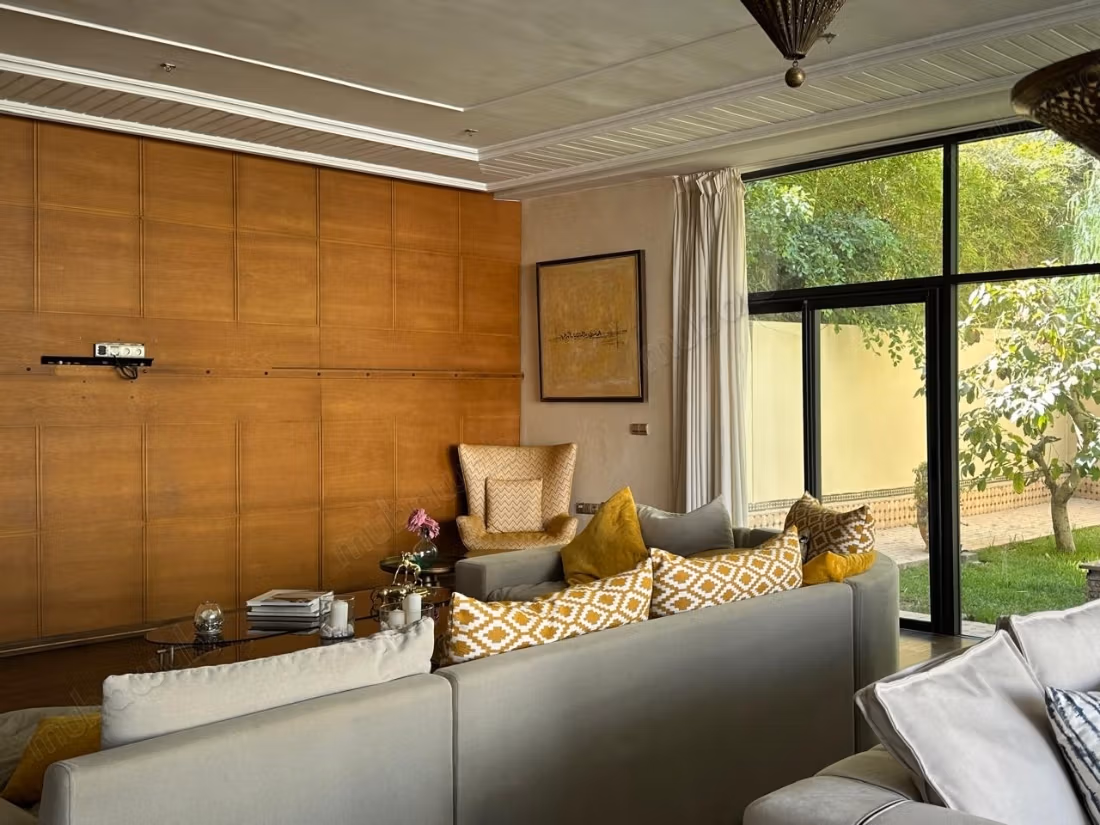 Magnificent villa for sale in Illigh. 4 comfortable bedrooms. Moroccan living room, security