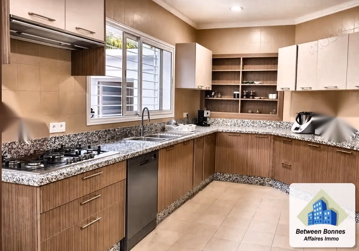 Superb villa a la venta en Hay Riad 644 m²