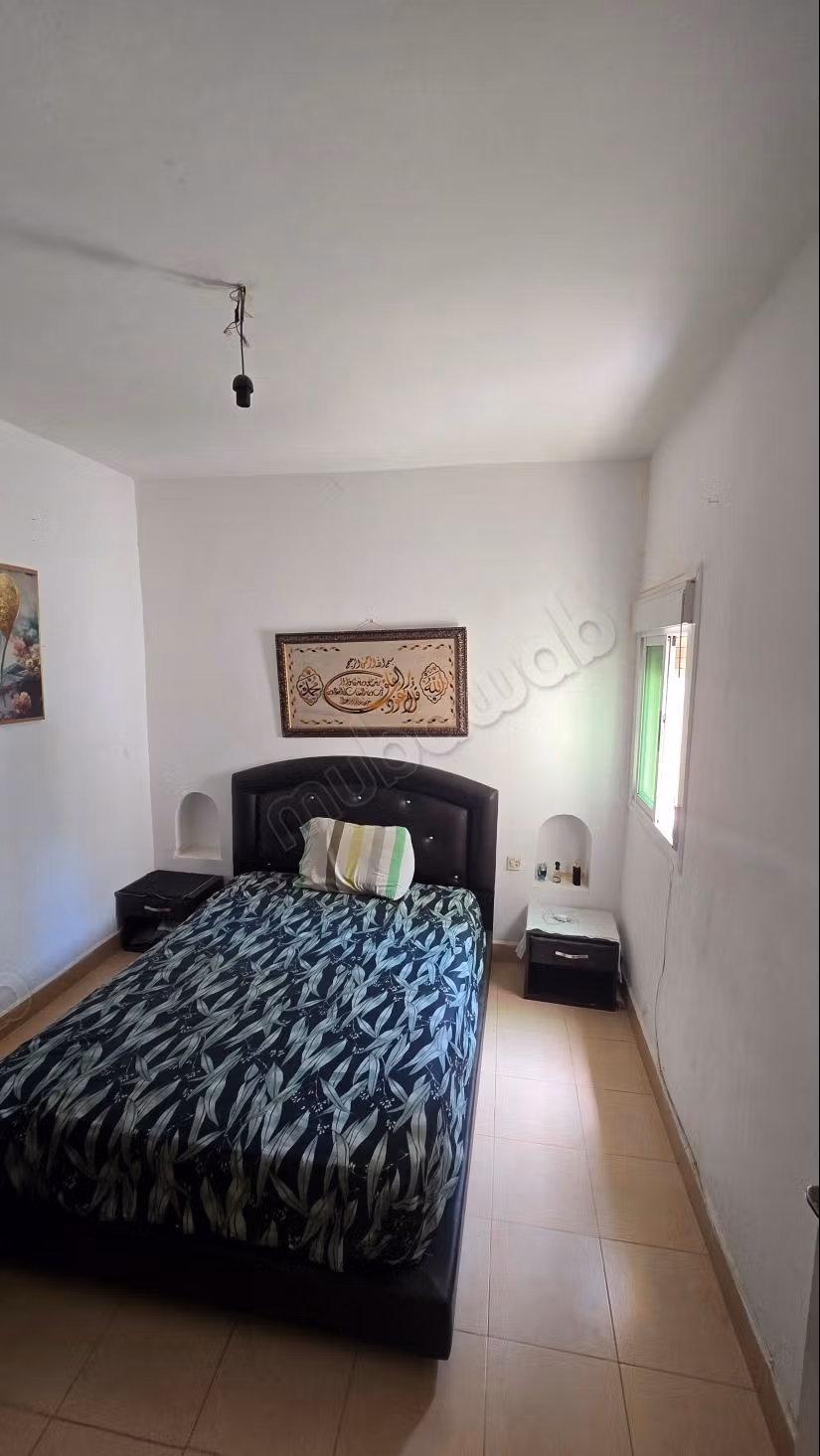 Bellissimo appartamento in affitto a M'Diq. Superficie 60 m². Arredato