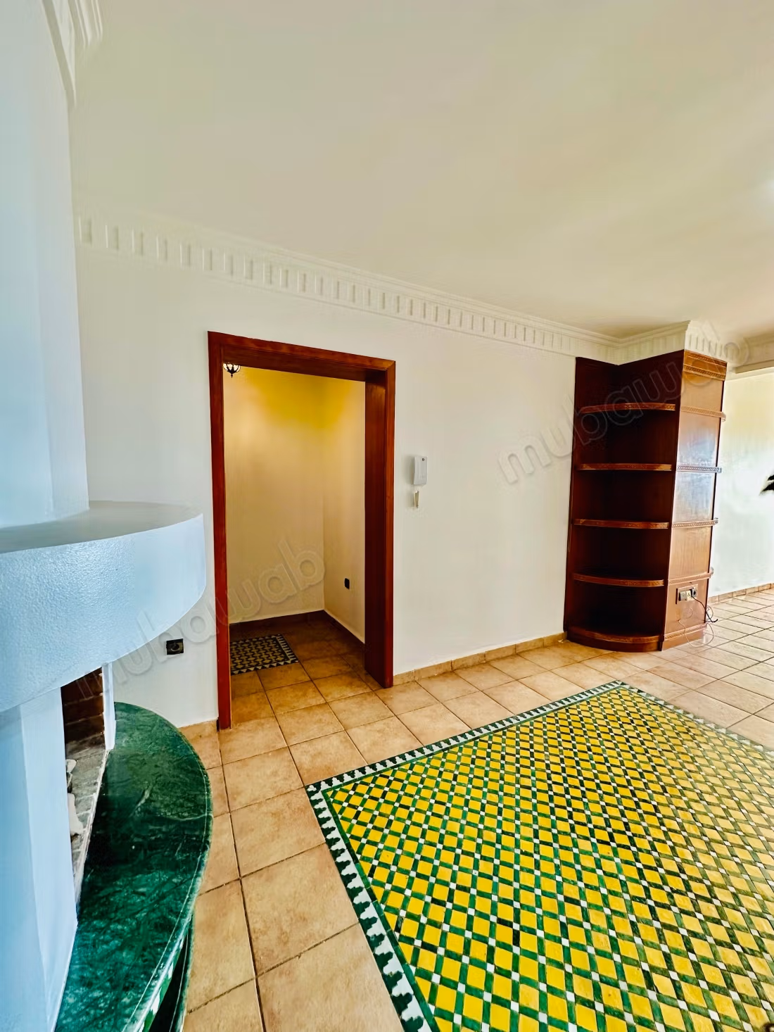 Superb apartment for rent in Victor Hugo. Size 115 m². Double glazed windows and central heating