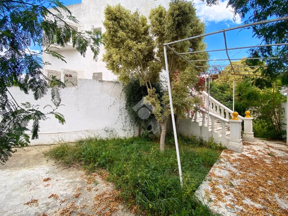 Detached villa for sale