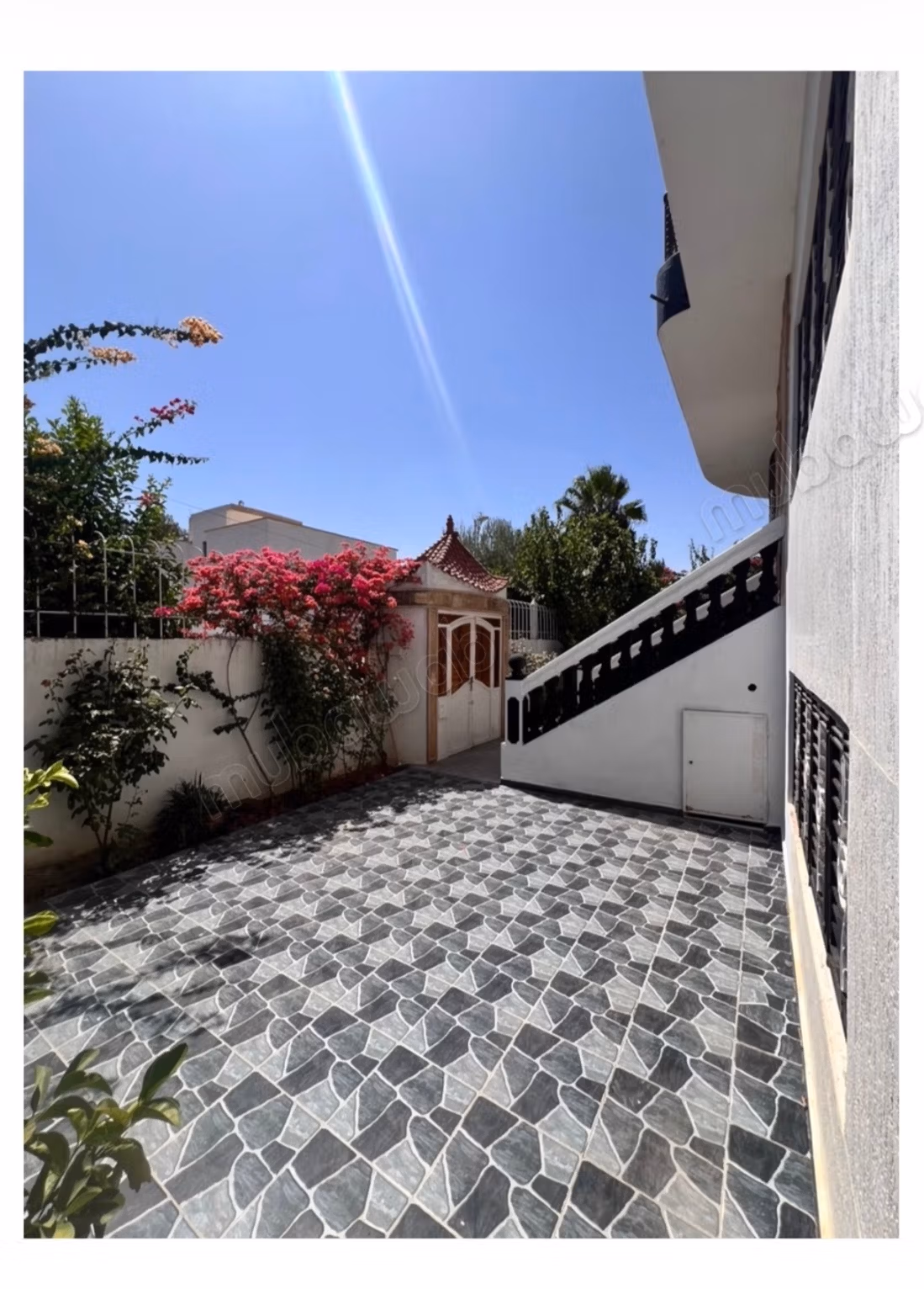 Luxe villa te koop in Marjane. 5 slaapkamers. Goed ingericht