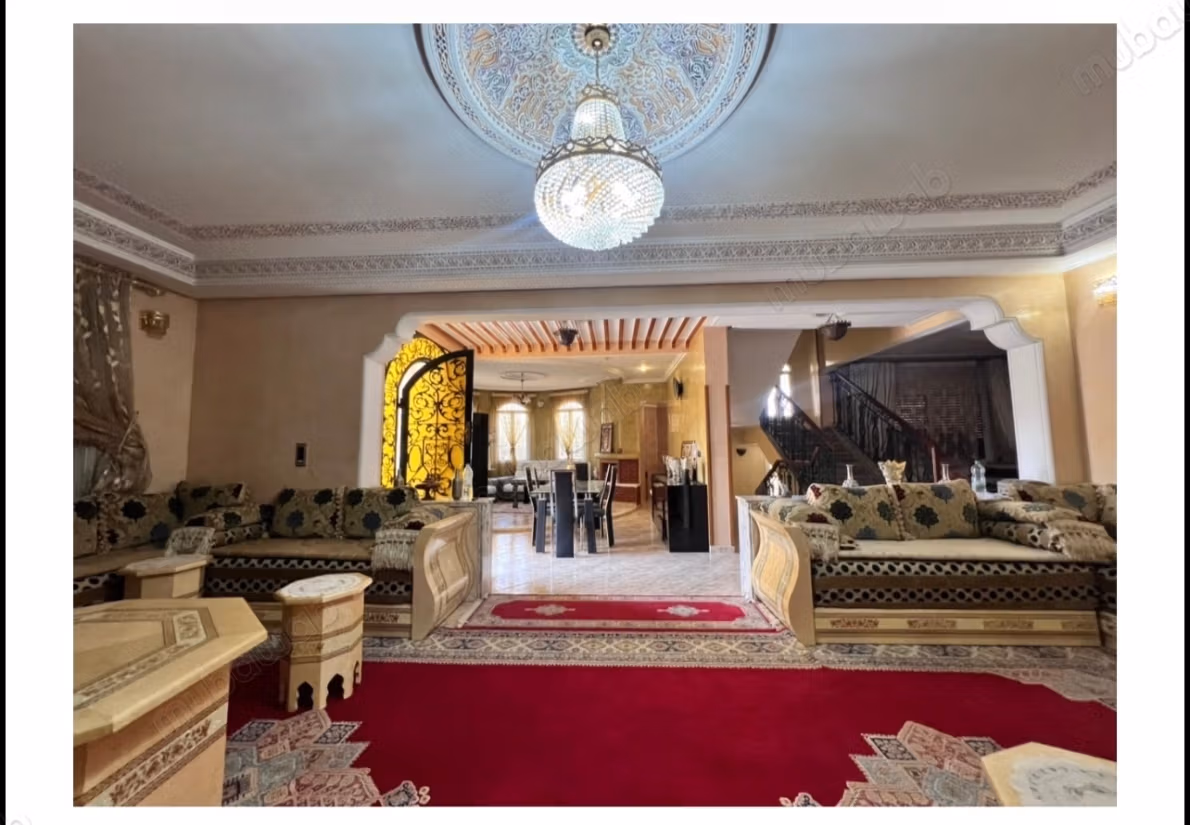 Luxe villa te koop in Marjane. 5 slaapkamers. Goed ingericht