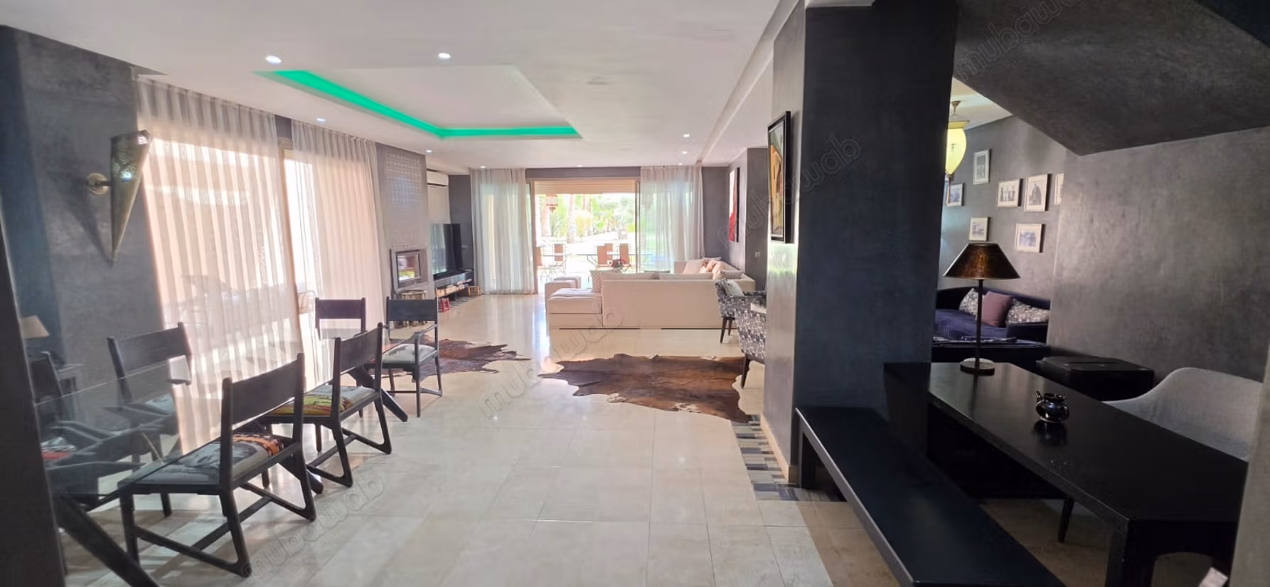 Moderne villa met uitzicht op de golf van Marrakech