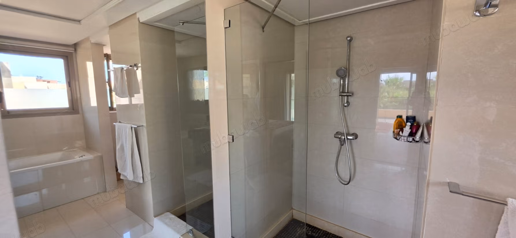 Moderne villa met uitzicht op de golf van Marrakech