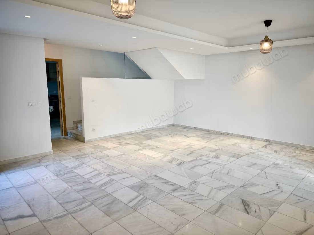 Superb duplex for rent in CGI Ville Verte