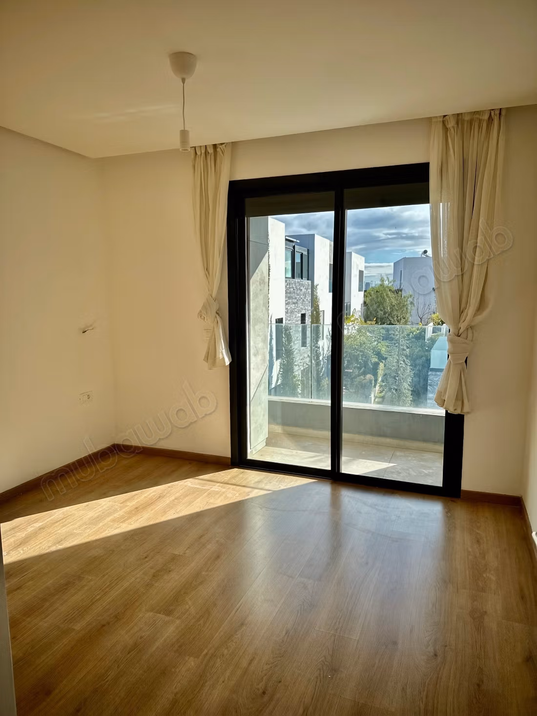 Superb duplex for rent in CGI Ville Verte