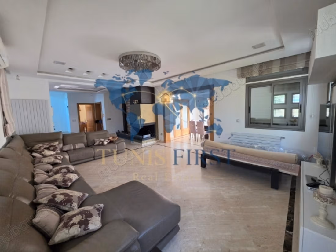 In Affitto Villa con Piscina Arredata a La Marsa
