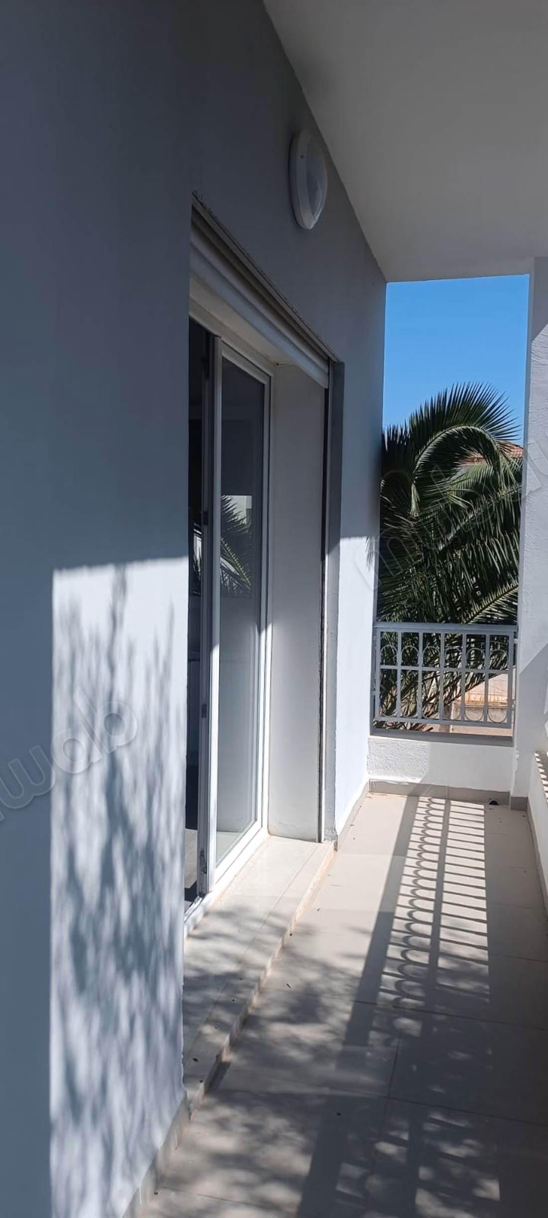 A louer une villa indépendante avec jardin à la soukra