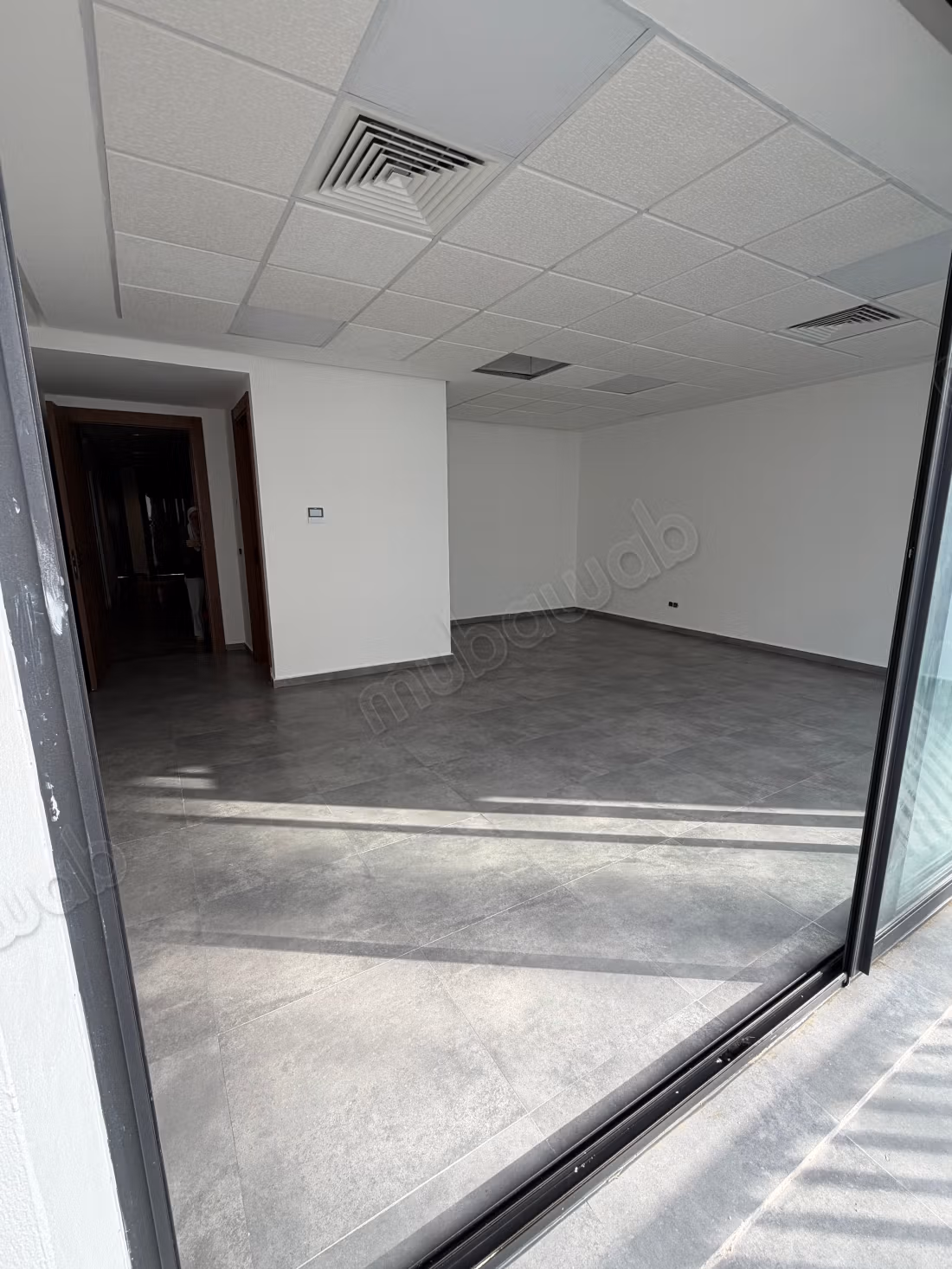 Bureau neuf 42 m² avec terrasse – Boulevard Yacoub El Mansour