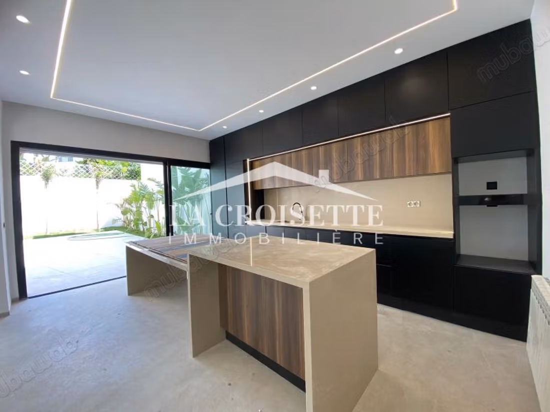 Duplex S3 avec piscine couverte à Gammarth