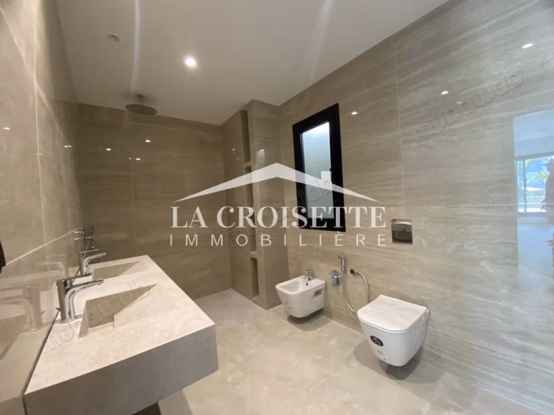 Duplex S3 avec piscine couverte à Gammarth