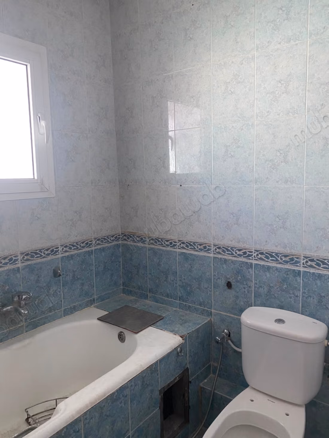 À LOUER – Appartement S4 à Cité Ennasr