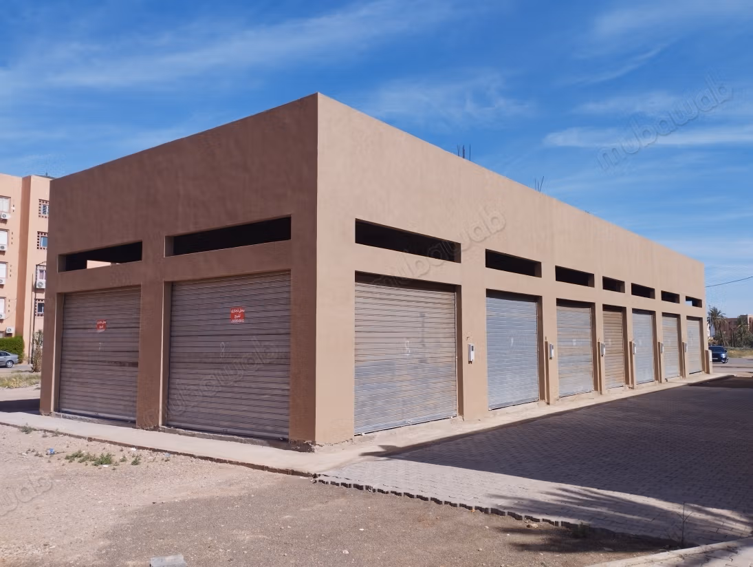 Local comercial nuevo semi terminado para deporte / crossfit