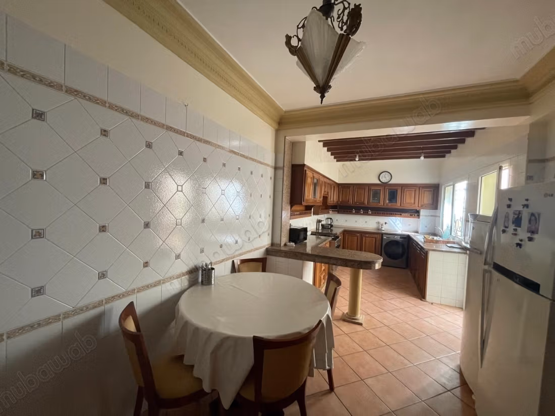 Appartement te koop op de begane grond van 240m2
