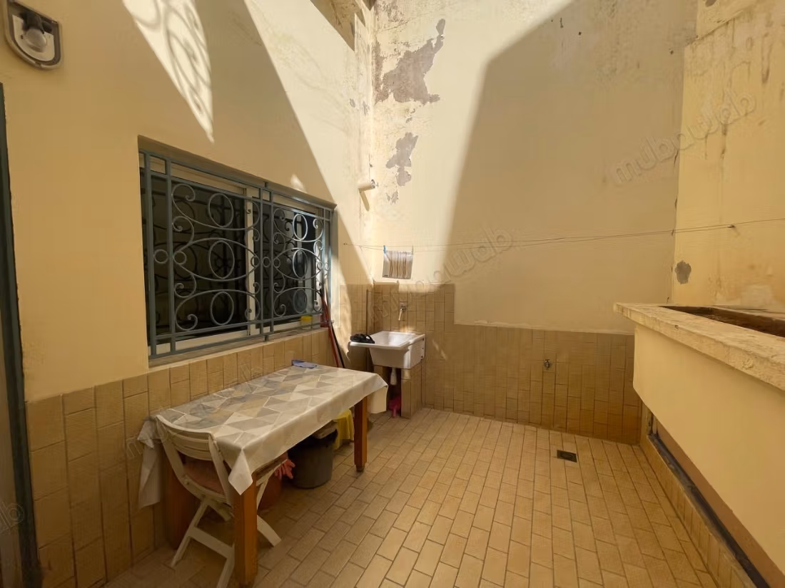 Appartement te koop op de begane grond van 240m2