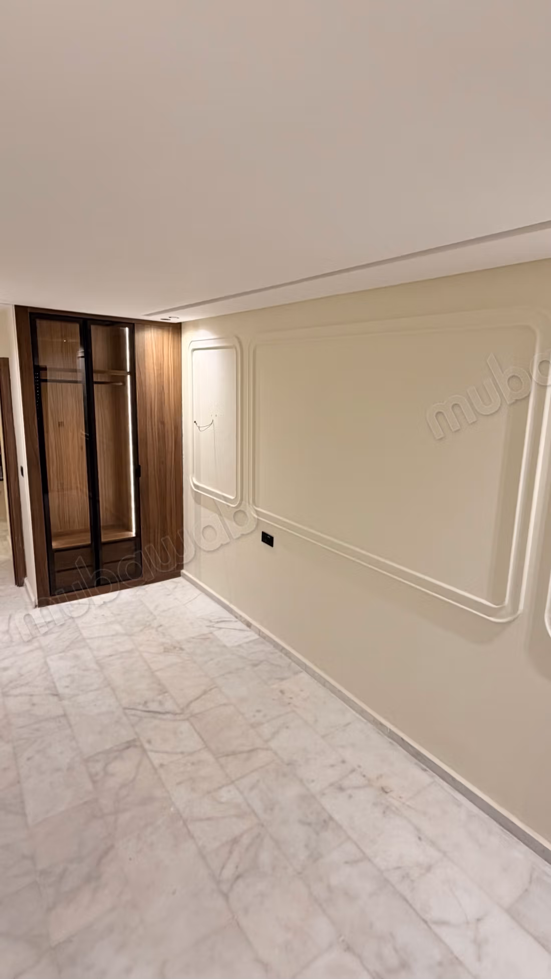 Exceptional duplex with a ceiling height of 6m
