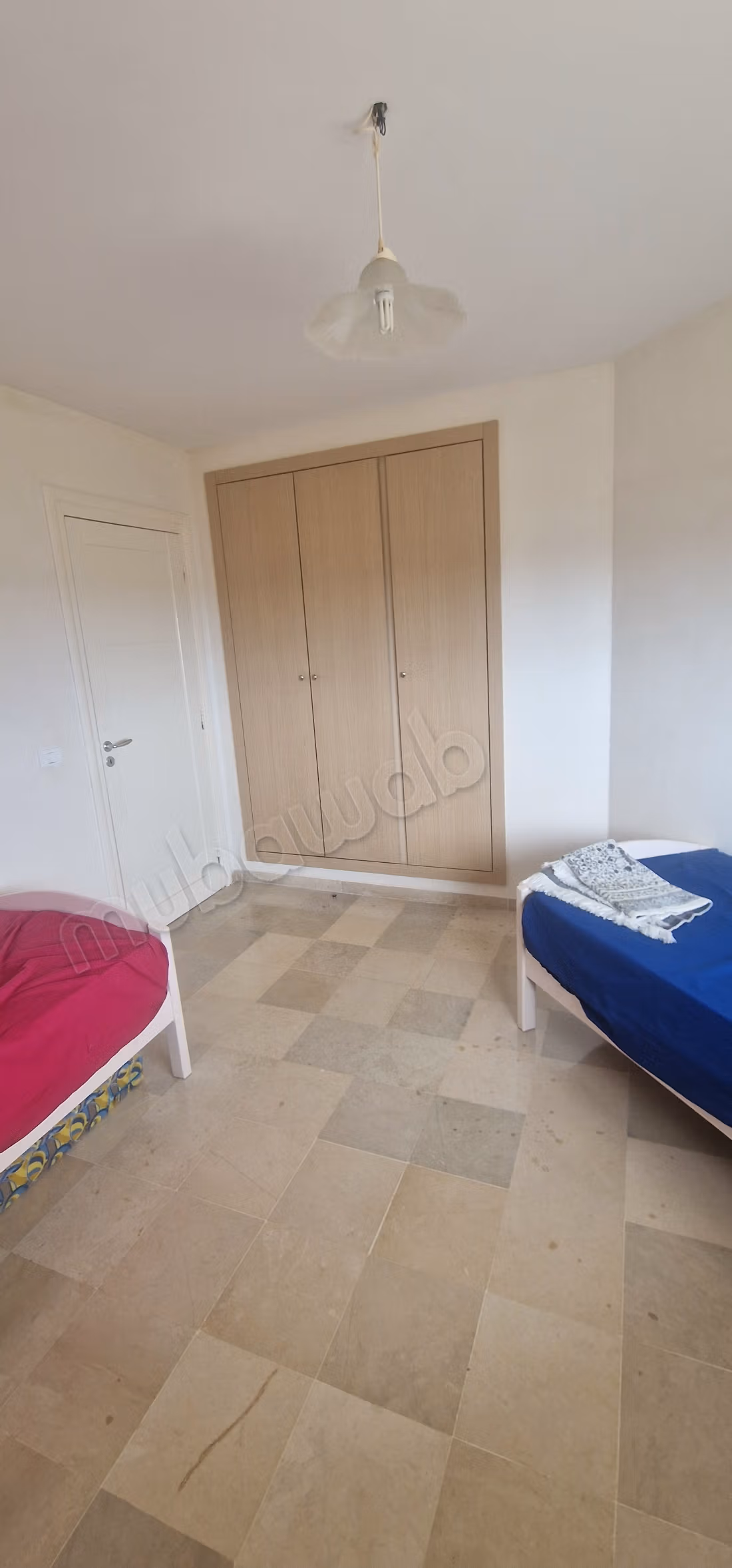 Location d'un appartement à Hammamet Nord. 
Surface de 104 m². 
Meublé
