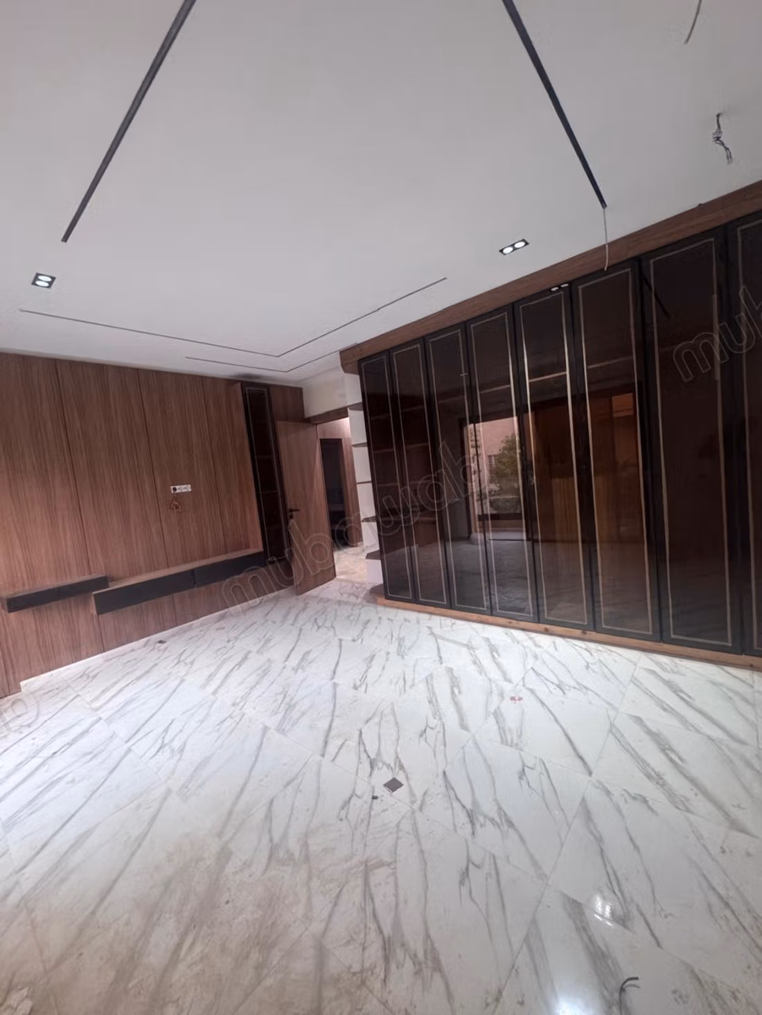 Villa van 312m² te koop deuren van Marrakech Targa Kech
