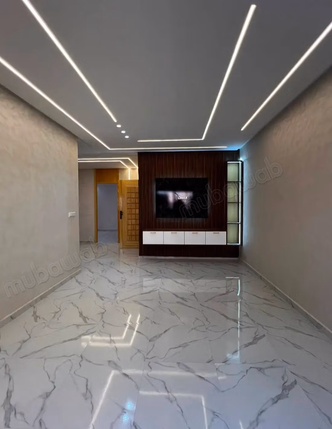 Floor 2 independent stairs 120 meters